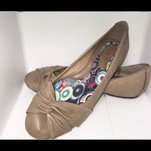 Born Lilly Noche Tan Leather Flats 7.5 New